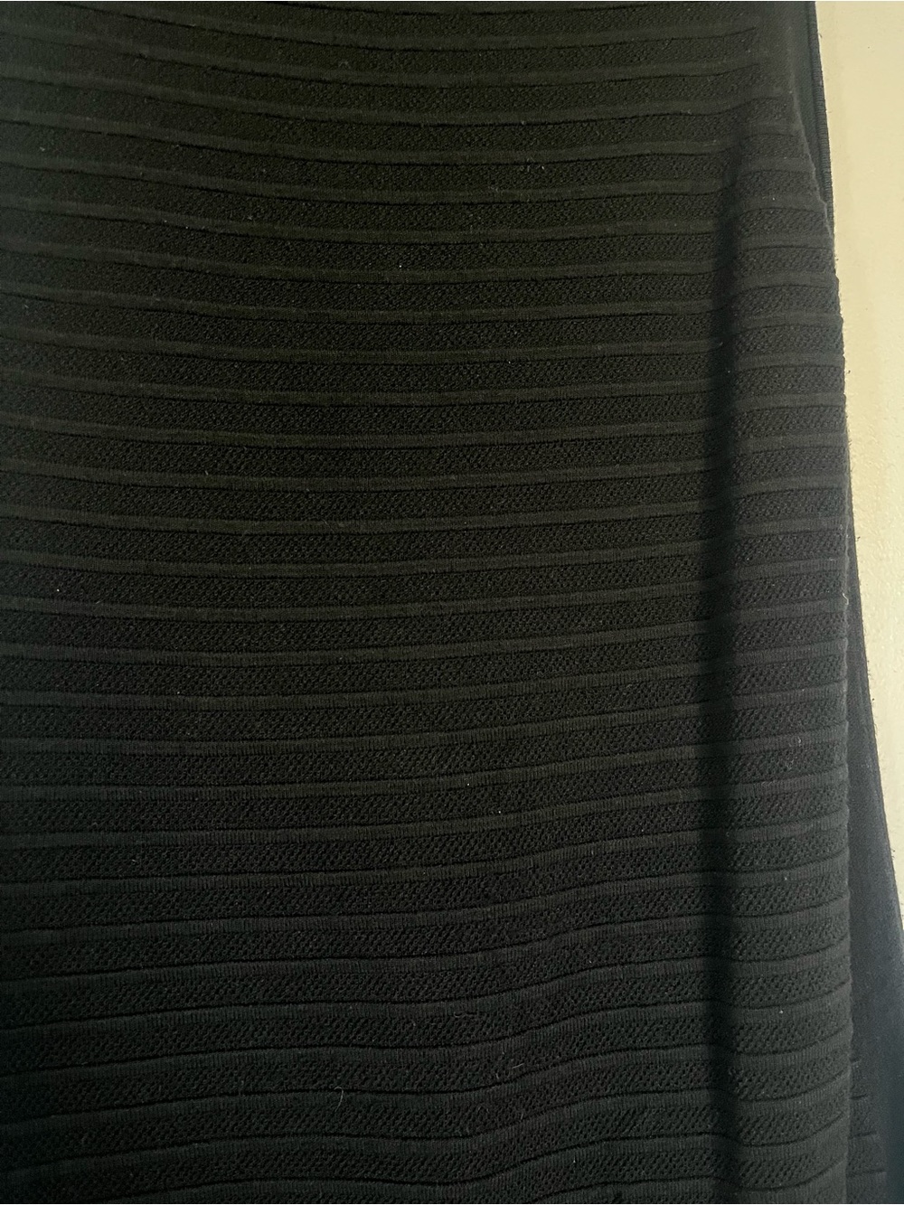 Knit Sleeveless Black Shift Dress - Picture 4 of 5